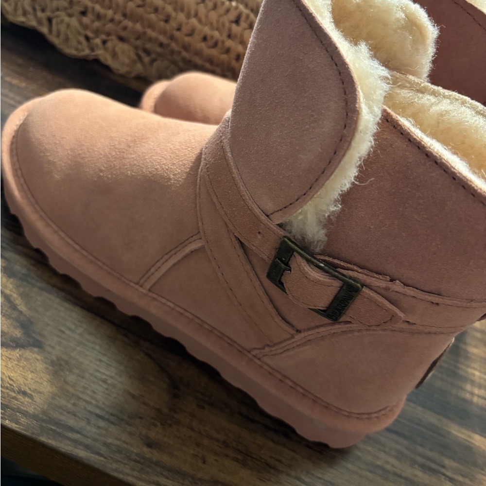 ⭐️ NEW! BEARPAW Boots dusty rose with Buckles ⭐️